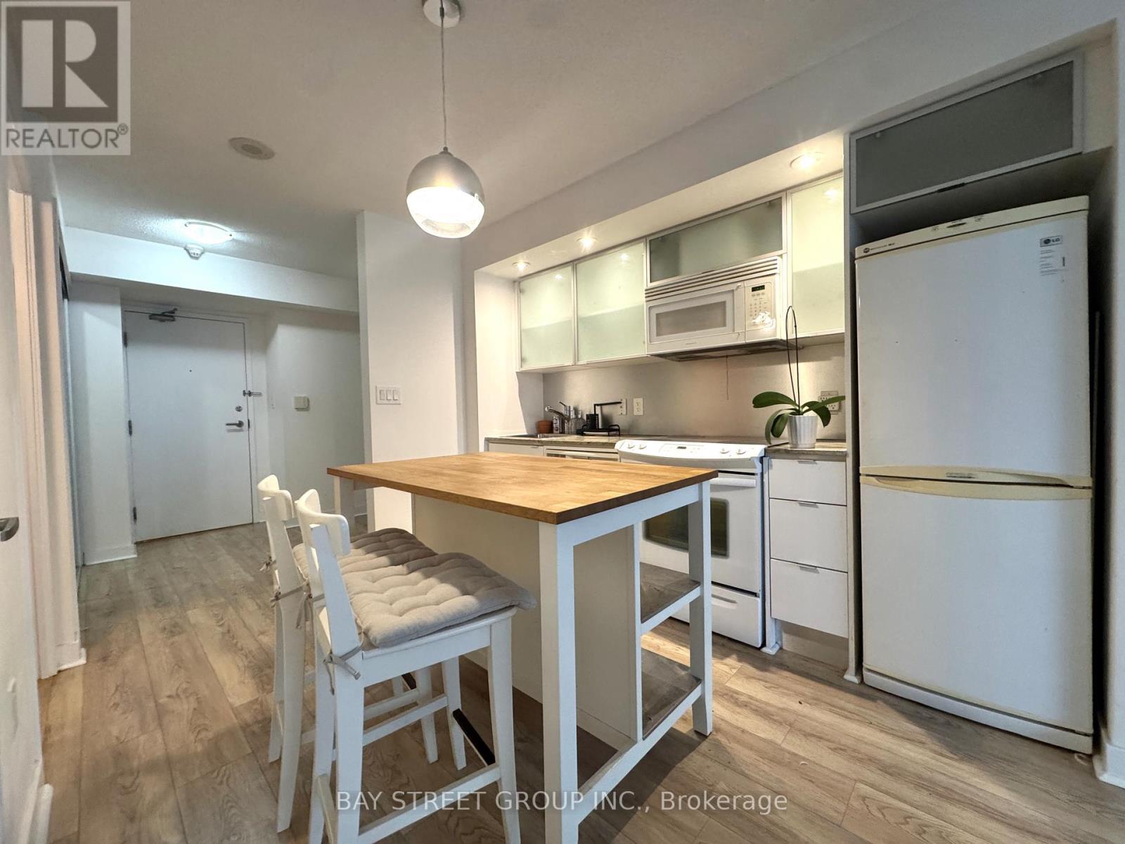 1111 - 25 Telegram Mews, Toronto, Ontario M5V 3Z1 - Photo 11 - C12592128