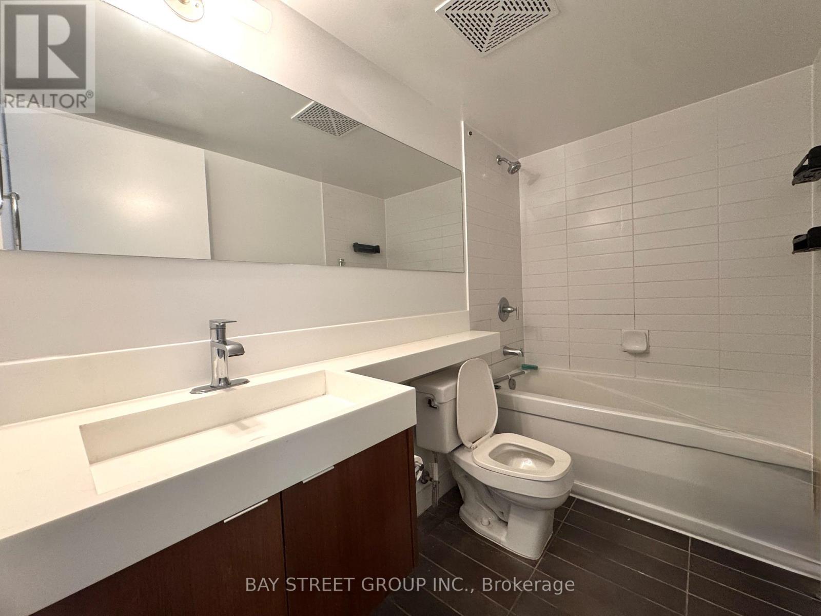 1111 - 25 Telegram Mews, Toronto, Ontario M5V 3Z1 - Photo 13 - C12592128