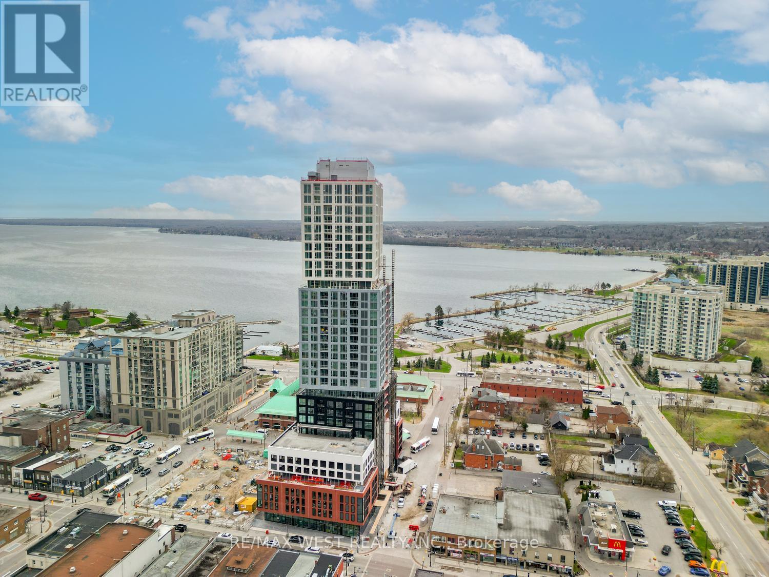 1210 - 39 Mary Street, Barrie (City Centre), Ontario L4N 1S9 - Photo 15 - S12599406