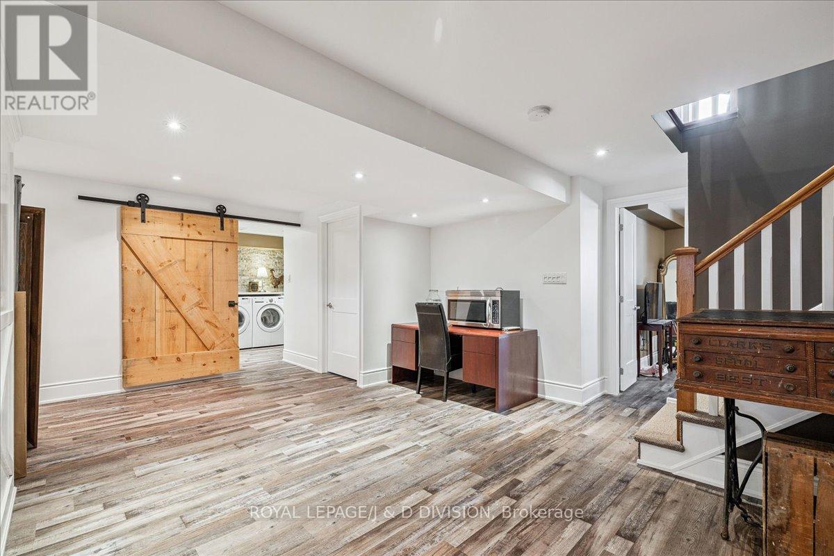 4402 Tremaine Road, Milton, Ontario  L9T 2Y1 - Photo 20 - W12460853