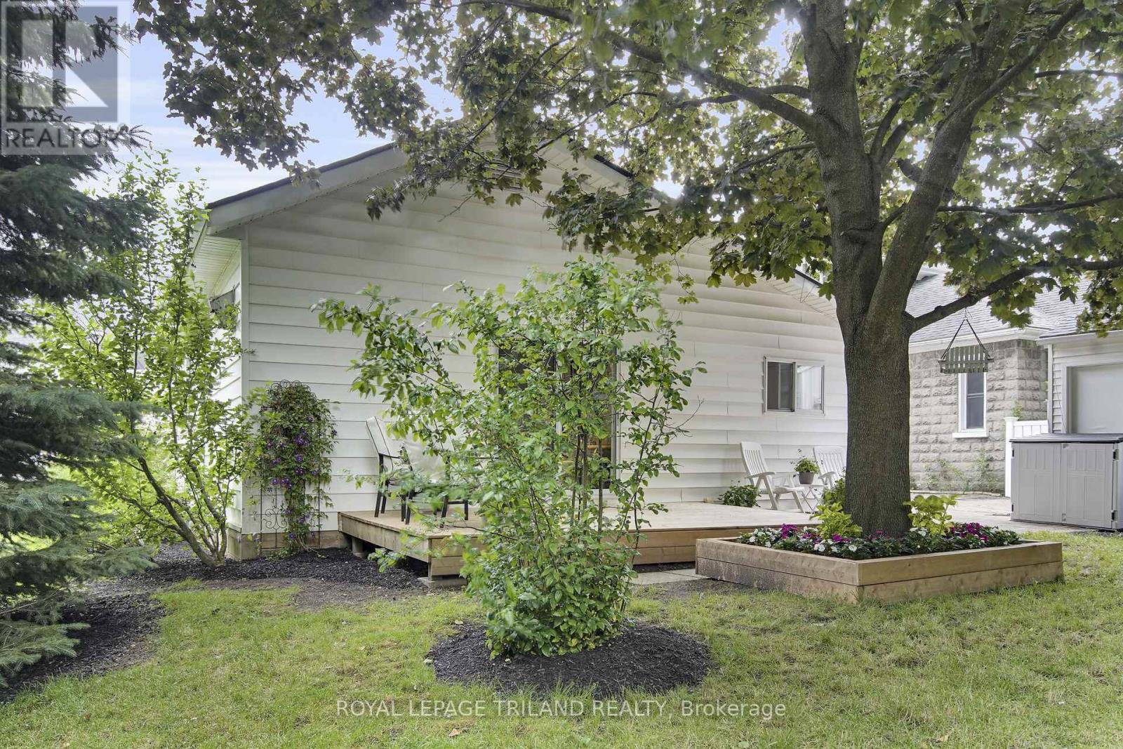 209 Water Street, Lucan Biddulph, Ontario  N0M 2J0 - Photo 27 - X12599454