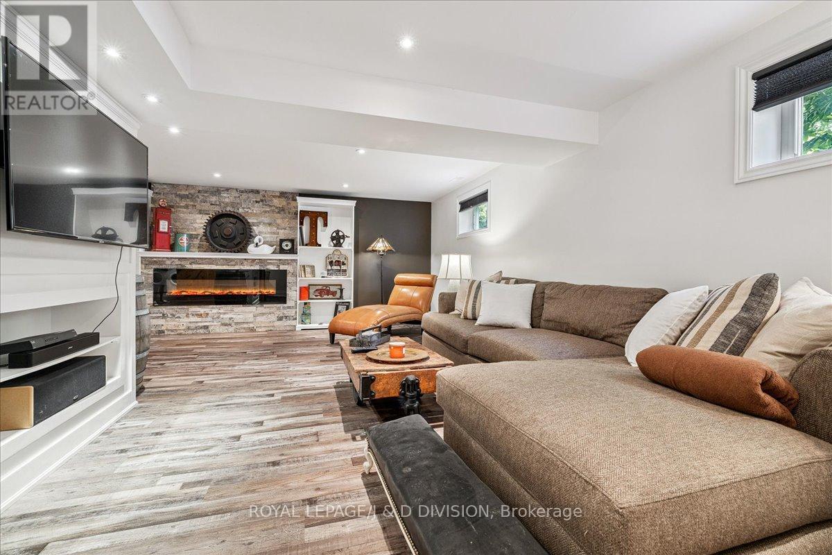 4402 Tremaine Road, Milton, Ontario  L9T 2Y1 - Photo 19 - W12460853