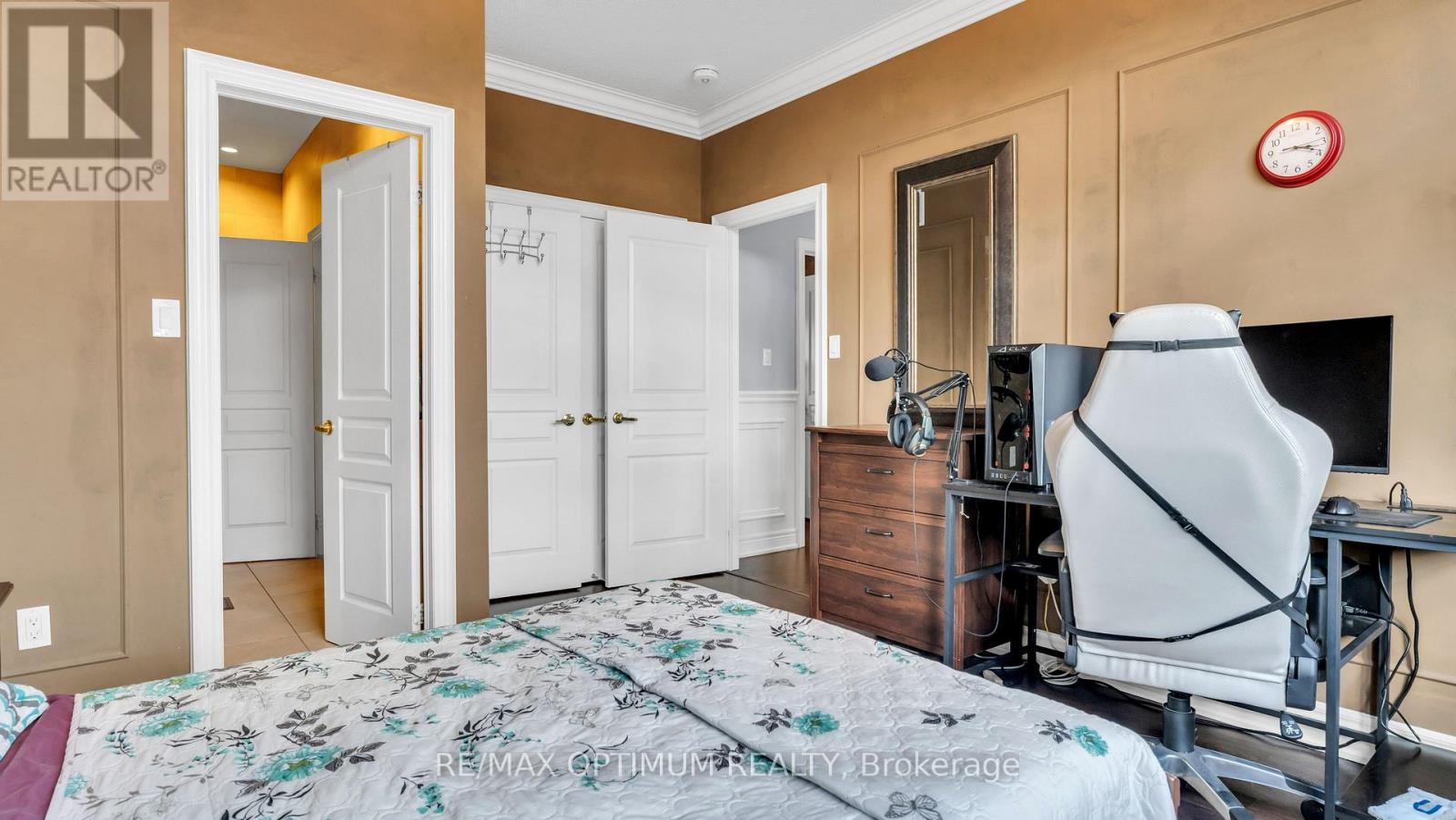 2 Berkwood Hollow, Brampton, Ontario  L6Y 0G8 - Photo 32 - W12502352