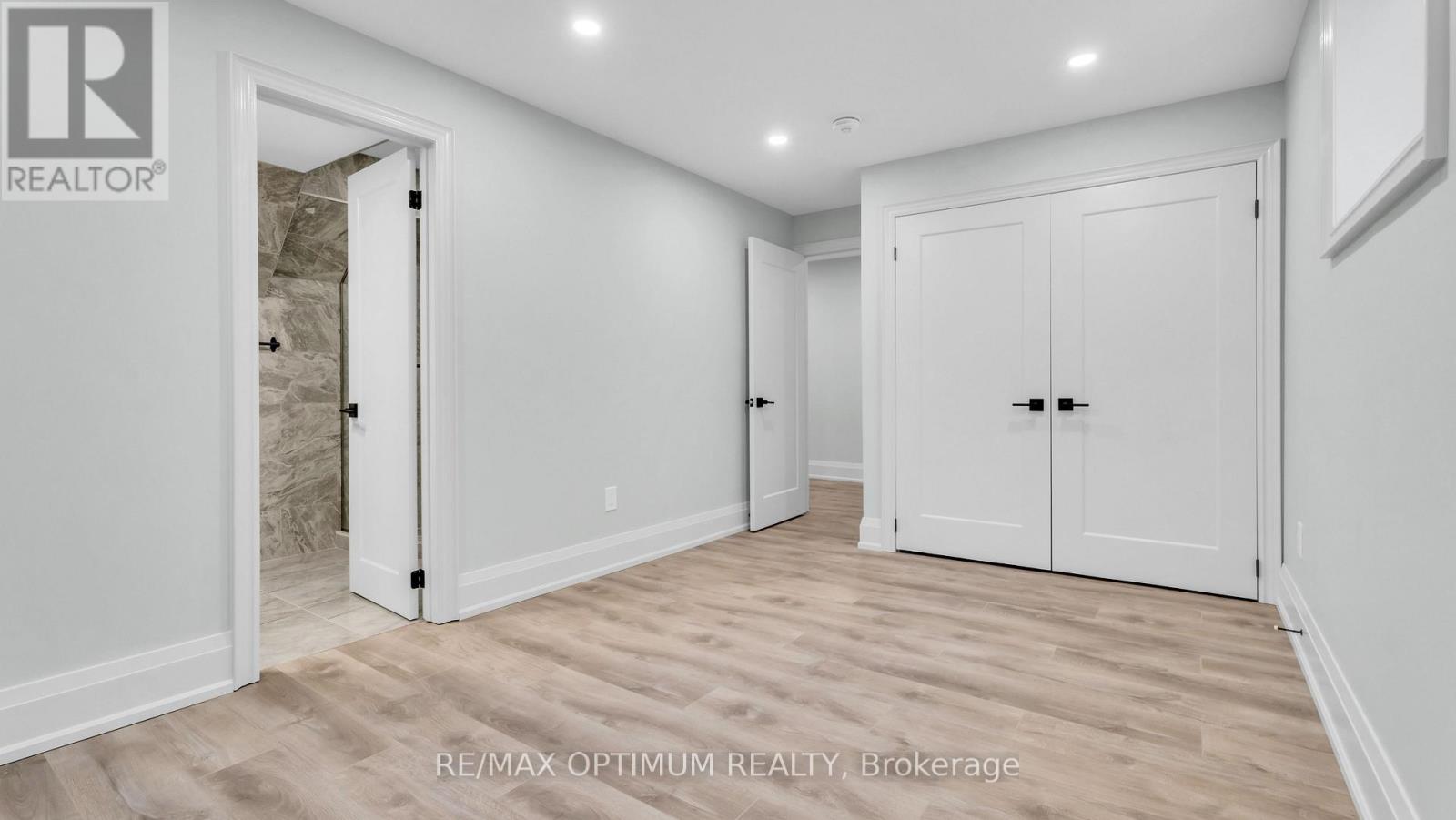 2 Berkwood Hollow, Brampton, Ontario  L6Y 0G8 - Photo 39 - W12502352