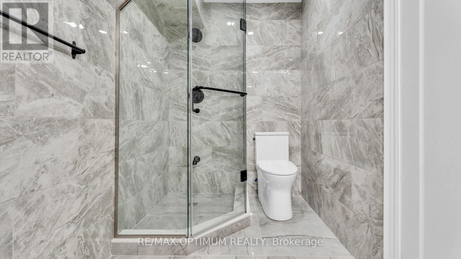 2 Berkwood Hollow, Brampton, Ontario  L6Y 0G8 - Photo 40 - W12502352