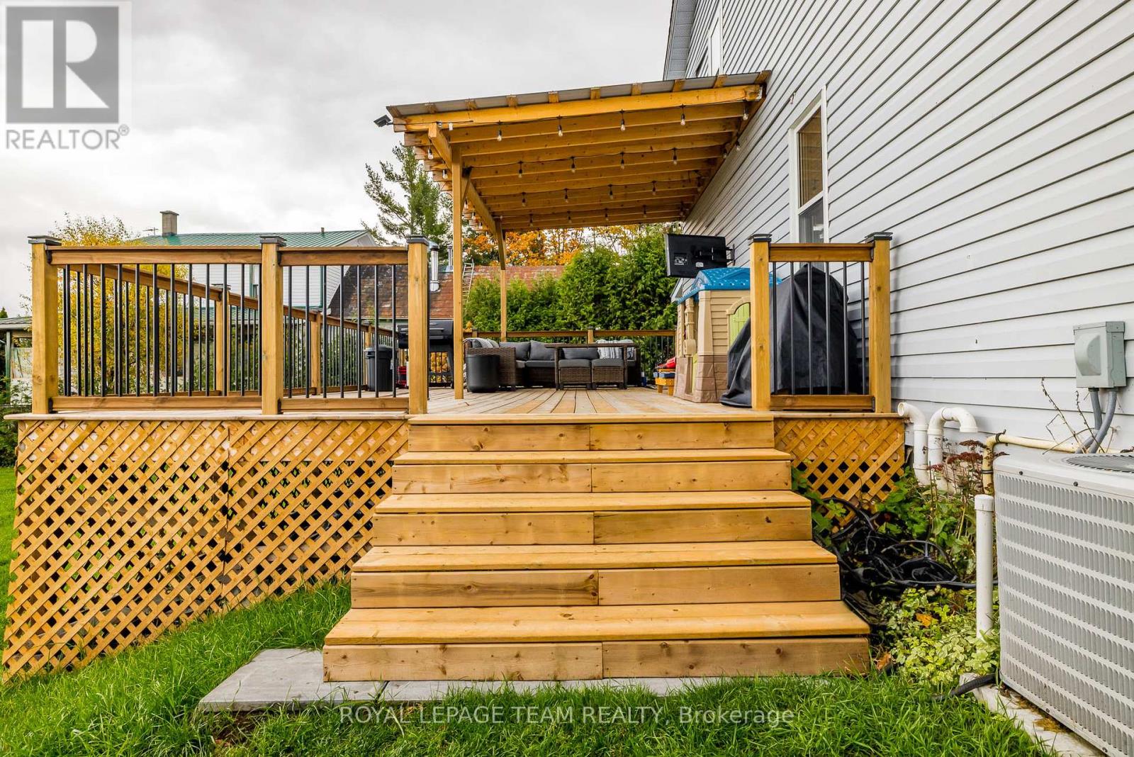 10528 Van Allen Road, North Dundas, Ontario  K0E 1S0 - Photo 37 - X12599434