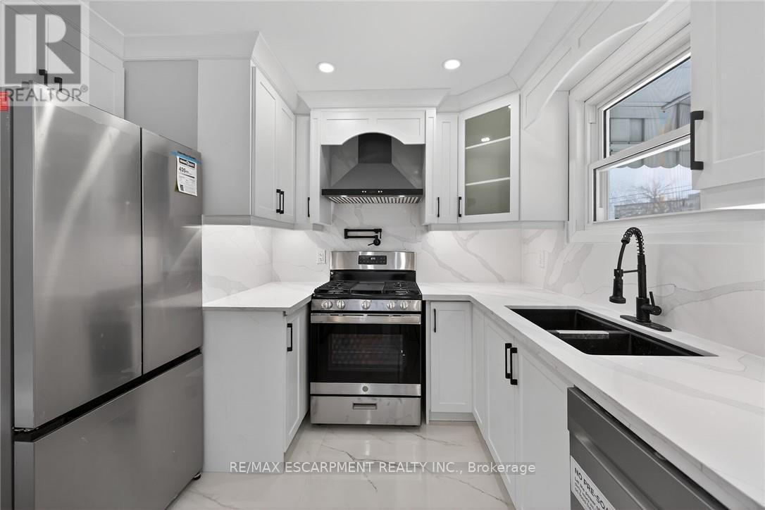 84 Blanmora Drive, Hamilton, Ontario  L8G 2A8 - Photo 14 - X12599306