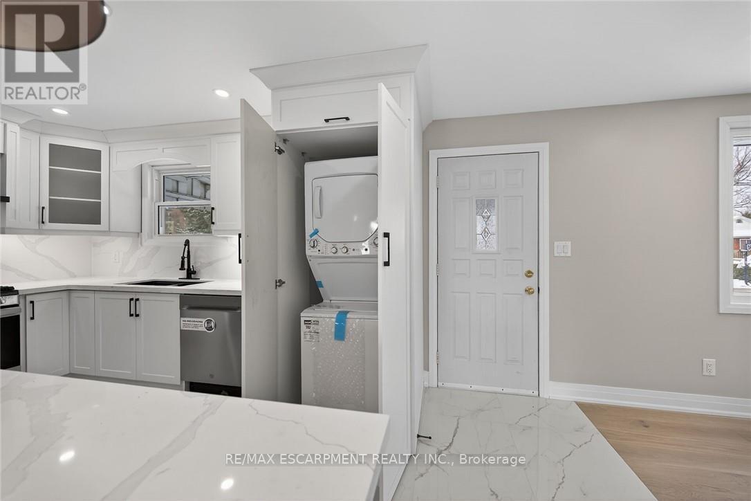 84 Blanmora Drive, Hamilton, Ontario  L8G 2A8 - Photo 15 - X12599306