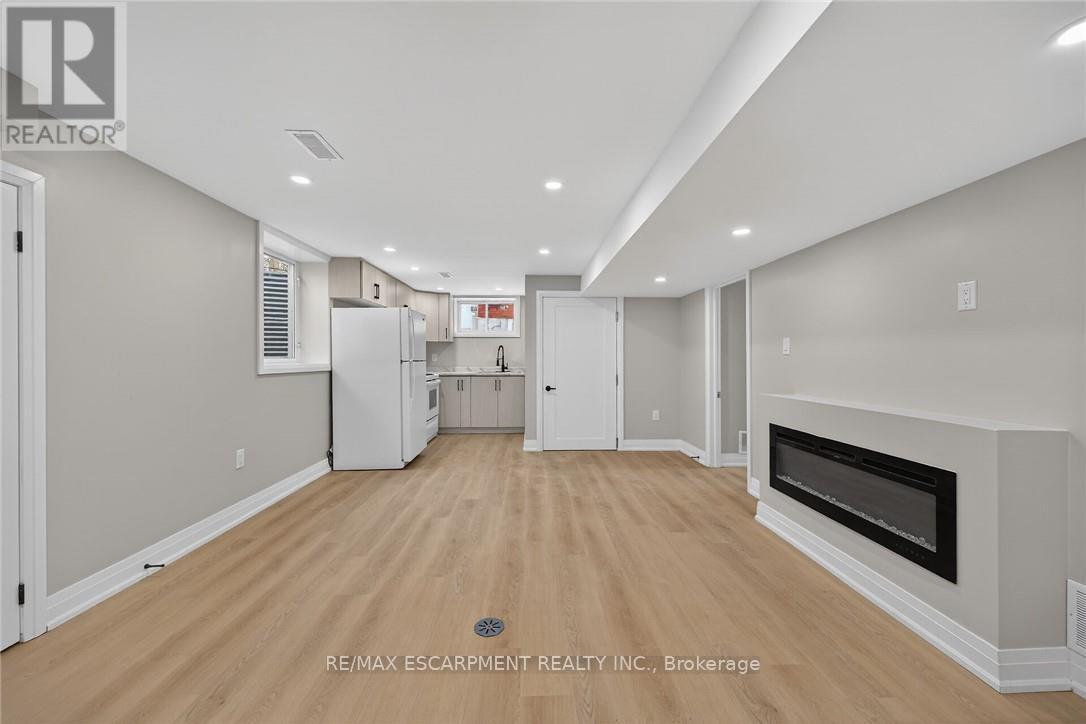 84 Blanmora Drive, Hamilton, Ontario  L8G 2A8 - Photo 19 - X12599306