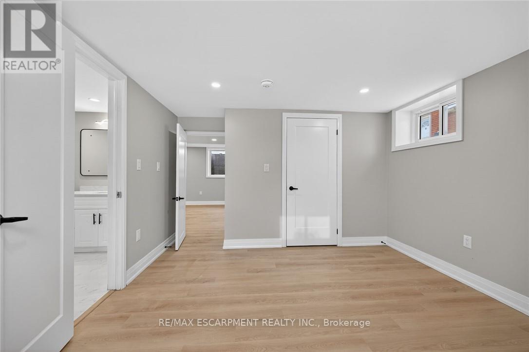 84 Blanmora Drive, Hamilton, Ontario  L8G 2A8 - Photo 24 - X12599306