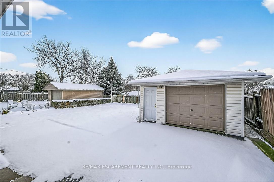 84 Blanmora Drive, Hamilton, Ontario  L8G 2A8 - Photo 28 - X12599306