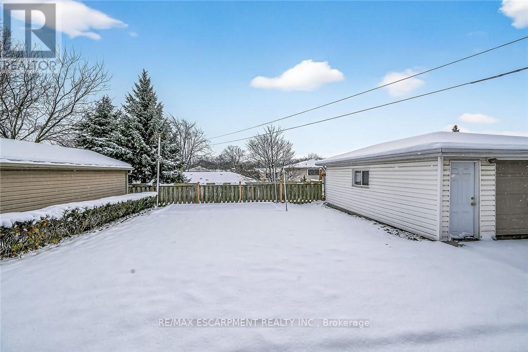 84 Blanmora Drive, Hamilton, Ontario  L8G 2A8 - Photo 30 - X12599306