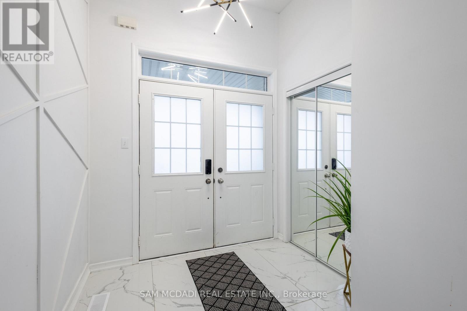 22 Lambert Crescent, Brantford, Ontario  N3T 0E5 - Photo 4 - X12599344