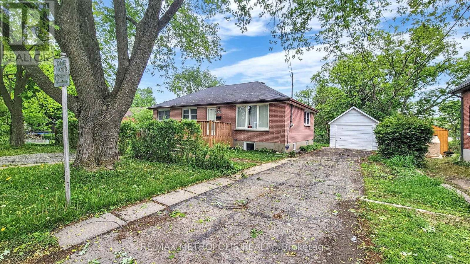 MAIN - 1020 BREWER STREET, Peterborough Central, Ontario