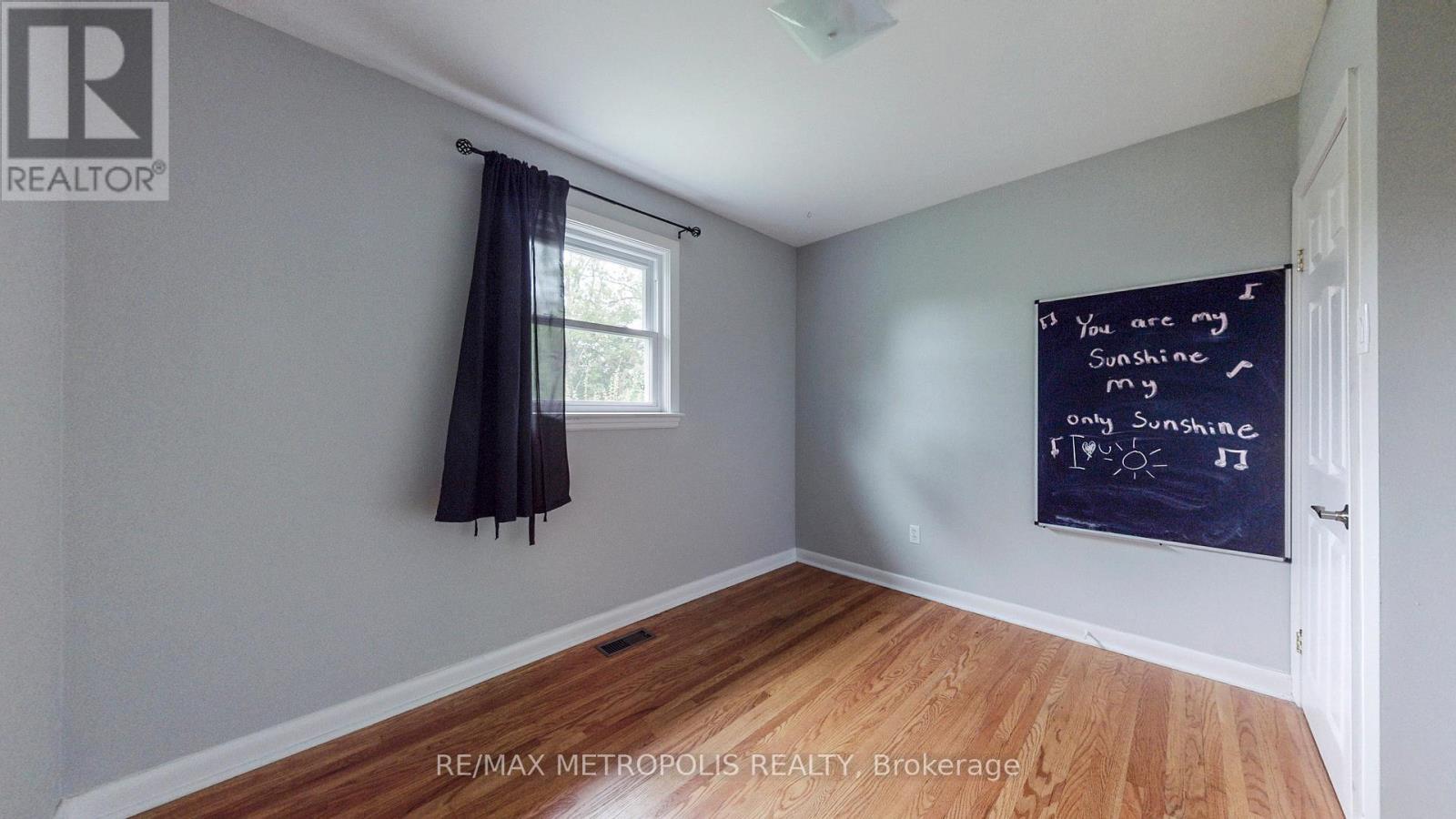 Main - 1020 Brewer Street, Peterborough Central, Ontario  K9J 5B4 - Photo 23 - X12599352