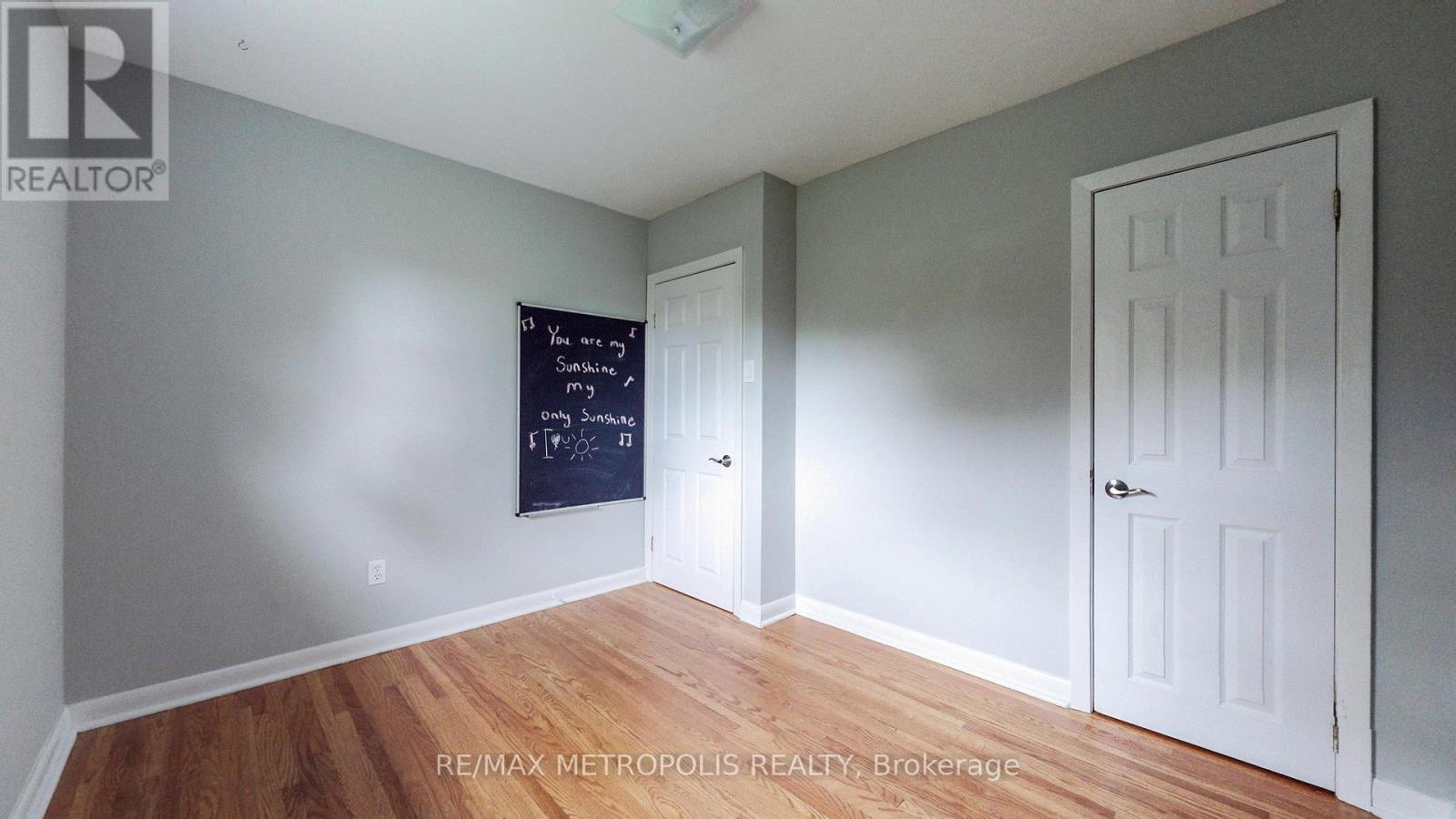 Main - 1020 Brewer Street, Peterborough Central, Ontario  K9J 5B4 - Photo 25 - X12599352