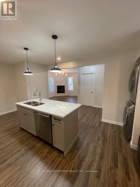 Main - 109 Waterloo Street, Kitchener, Ontario  N2H 3V5 - Photo 4 - X12599396