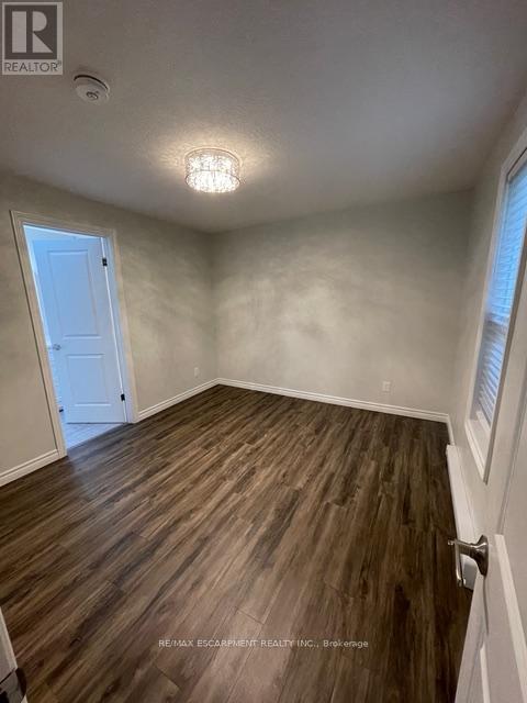 Main - 109 Waterloo Street, Kitchener, Ontario  N2H 3V5 - Photo 7 - X12599396