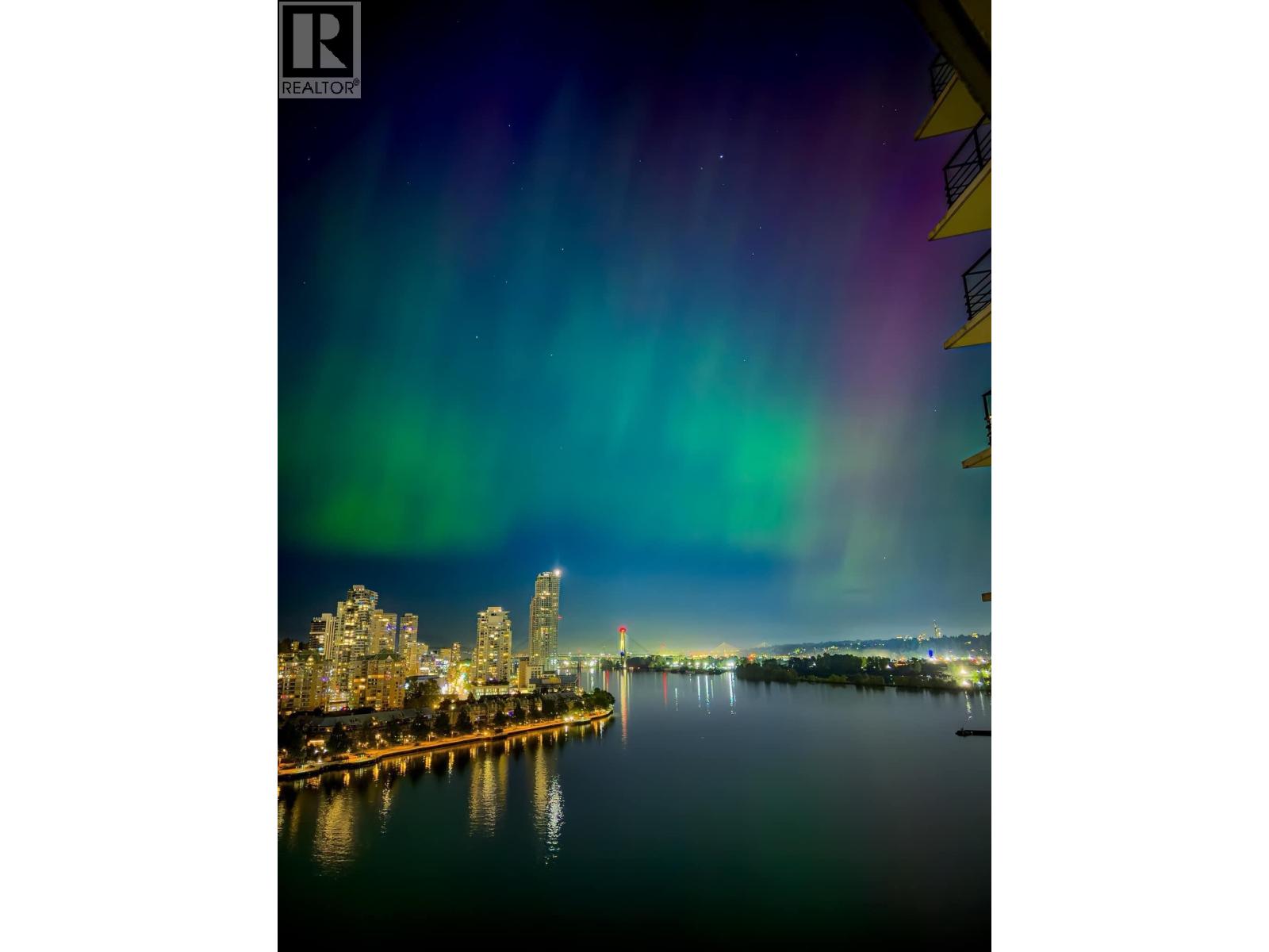 1406 210 Salter Street, New Westminster, British Columbia V3M 0J9 - Photo 1 - R3071979