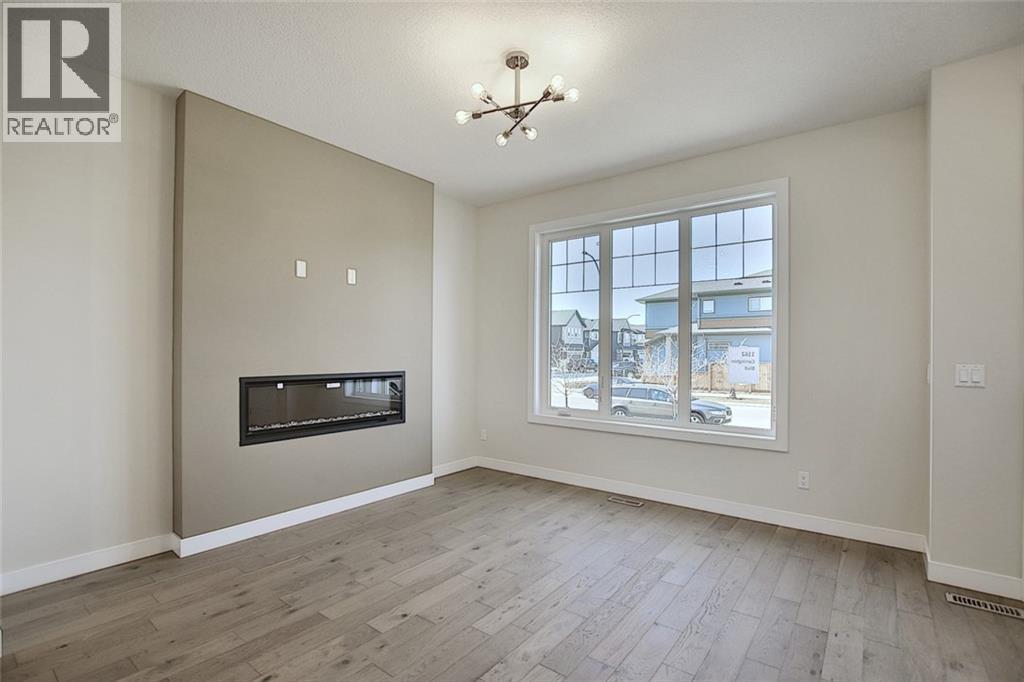 426 River Avenue, Cochrane, Alberta  T4C 3B8 - Photo 5 - A2191105