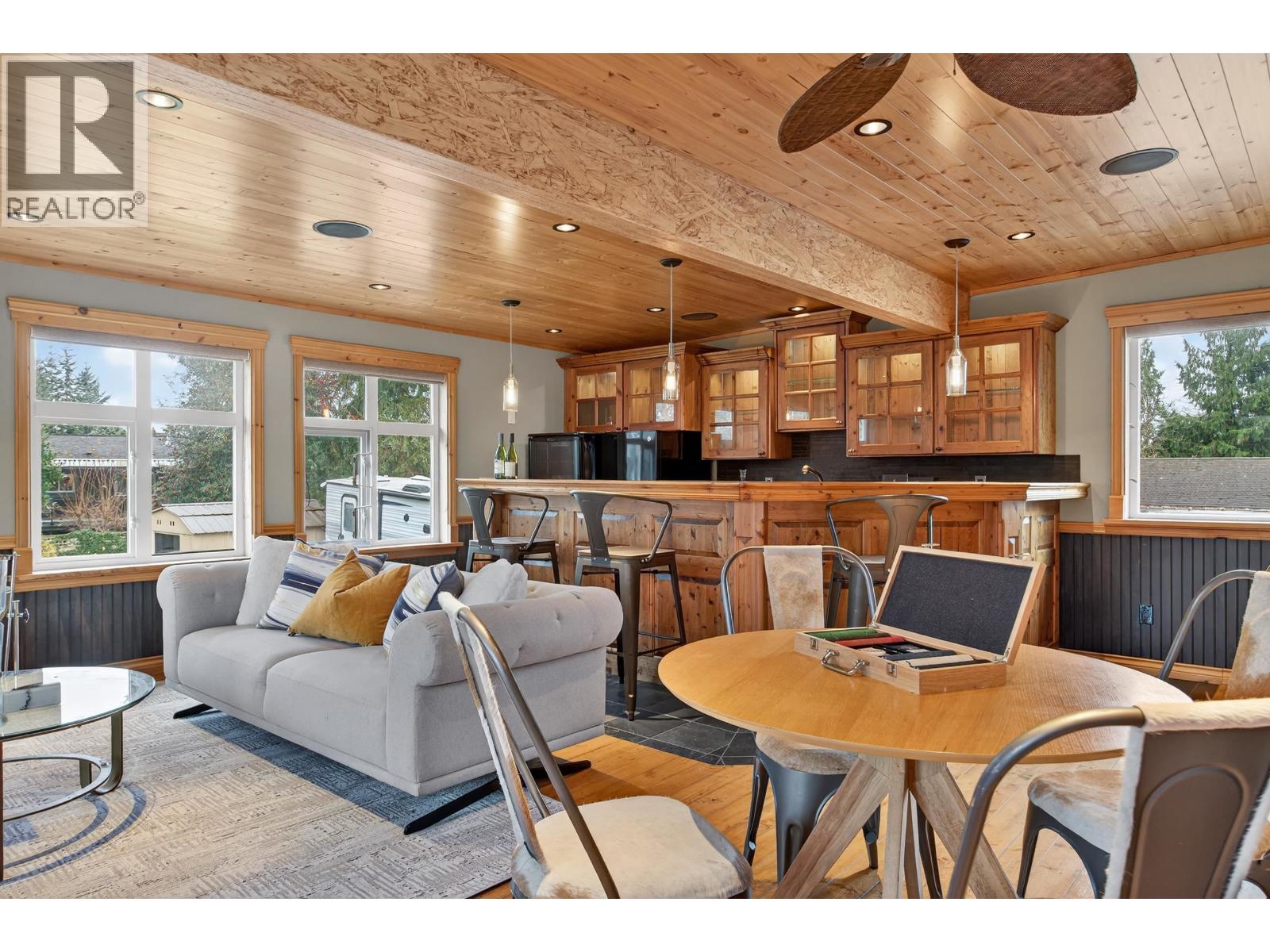 707 Newport Street, Coquitlam, British Columbia  V3J 3H7 - Photo 15 - R3071958