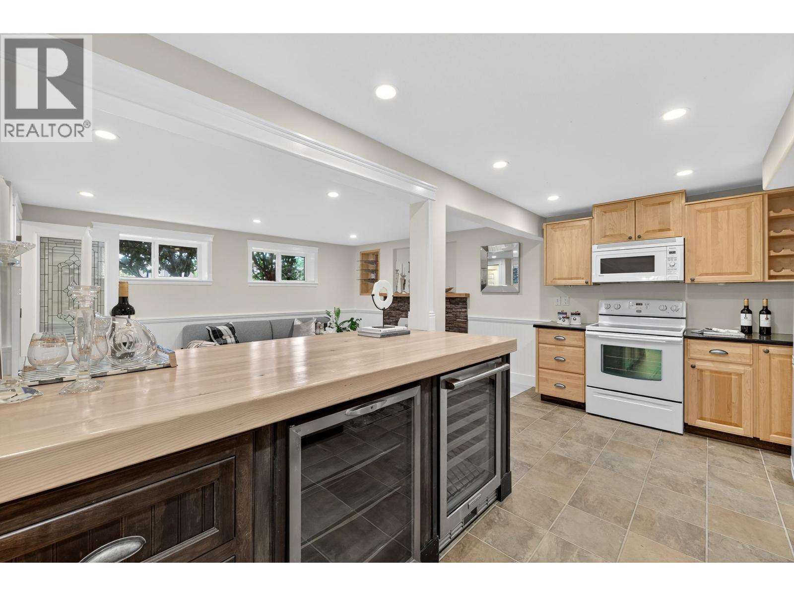 707 Newport Street, Coquitlam, British Columbia  V3J 3H7 - Photo 17 - R3071958