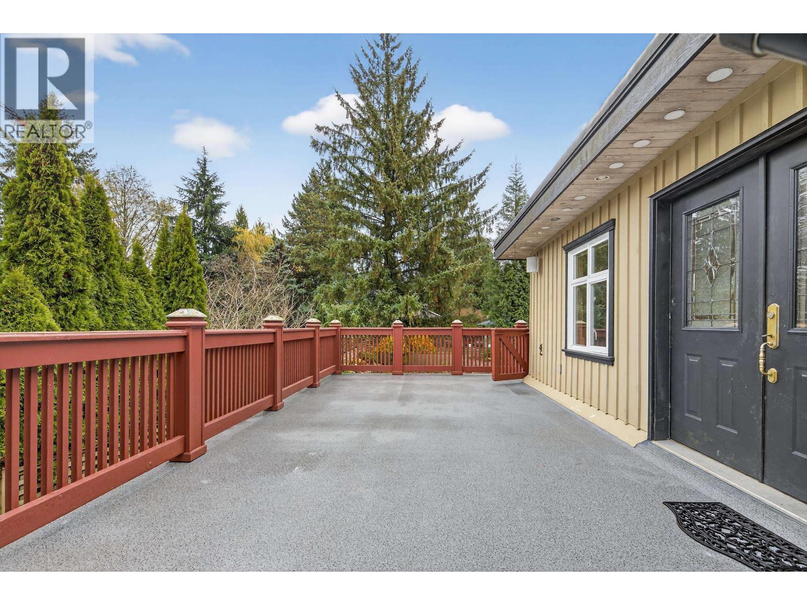 707 Newport Street, Coquitlam, British Columbia  V3J 3H7 - Photo 34 - R3071958