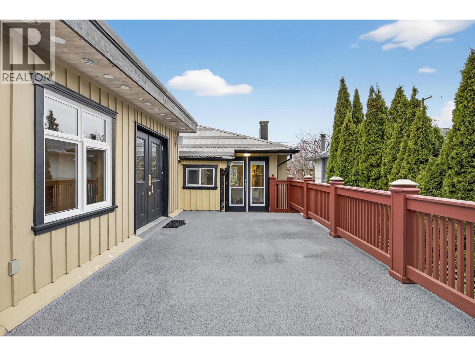 707 Newport Street, Coquitlam, British Columbia  V3J 3H7 - Photo 35 - R3071958