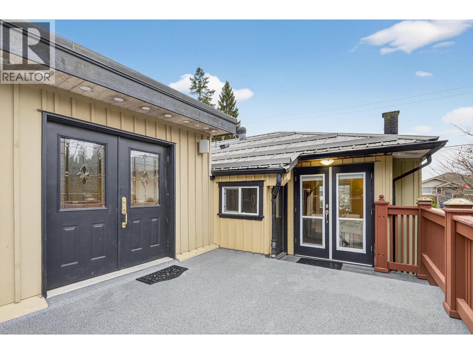 707 Newport Street, Coquitlam, British Columbia  V3J 3H7 - Photo 36 - R3071958