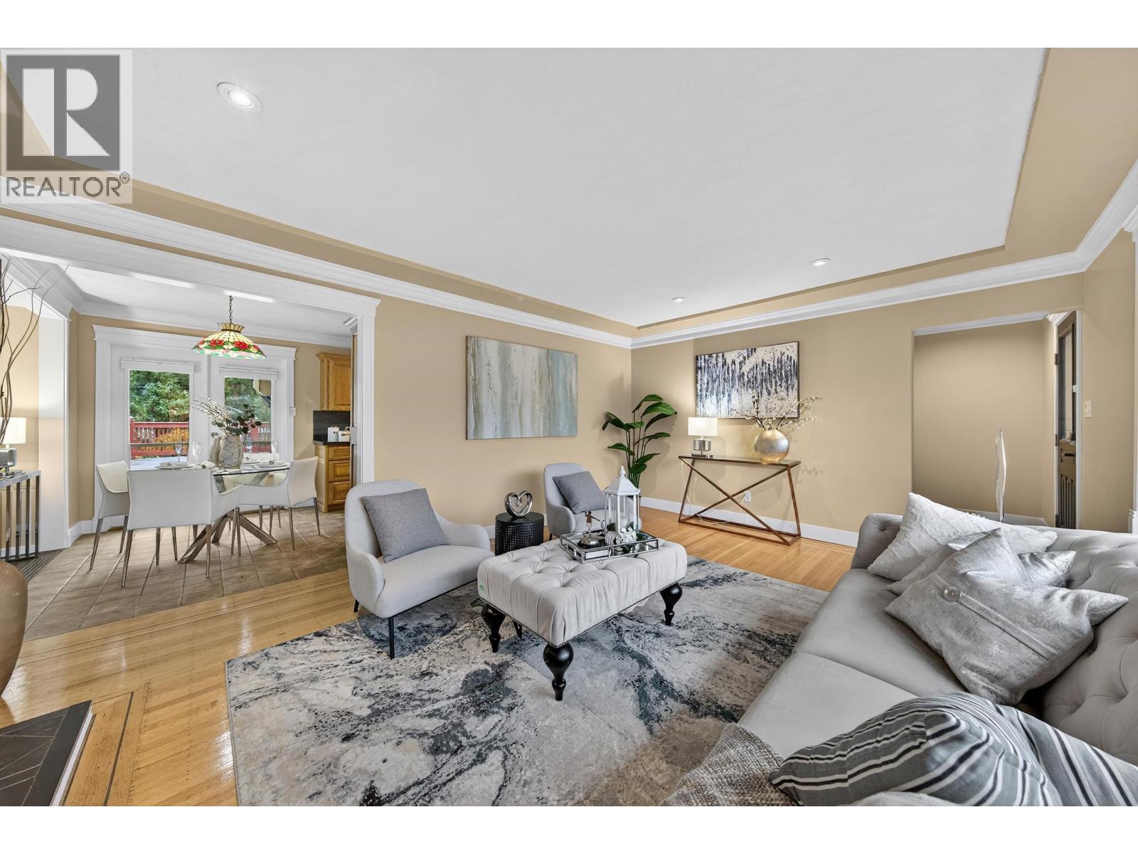 707 Newport Street, Coquitlam, British Columbia  V3J 3H7 - Photo 5 - R3071958