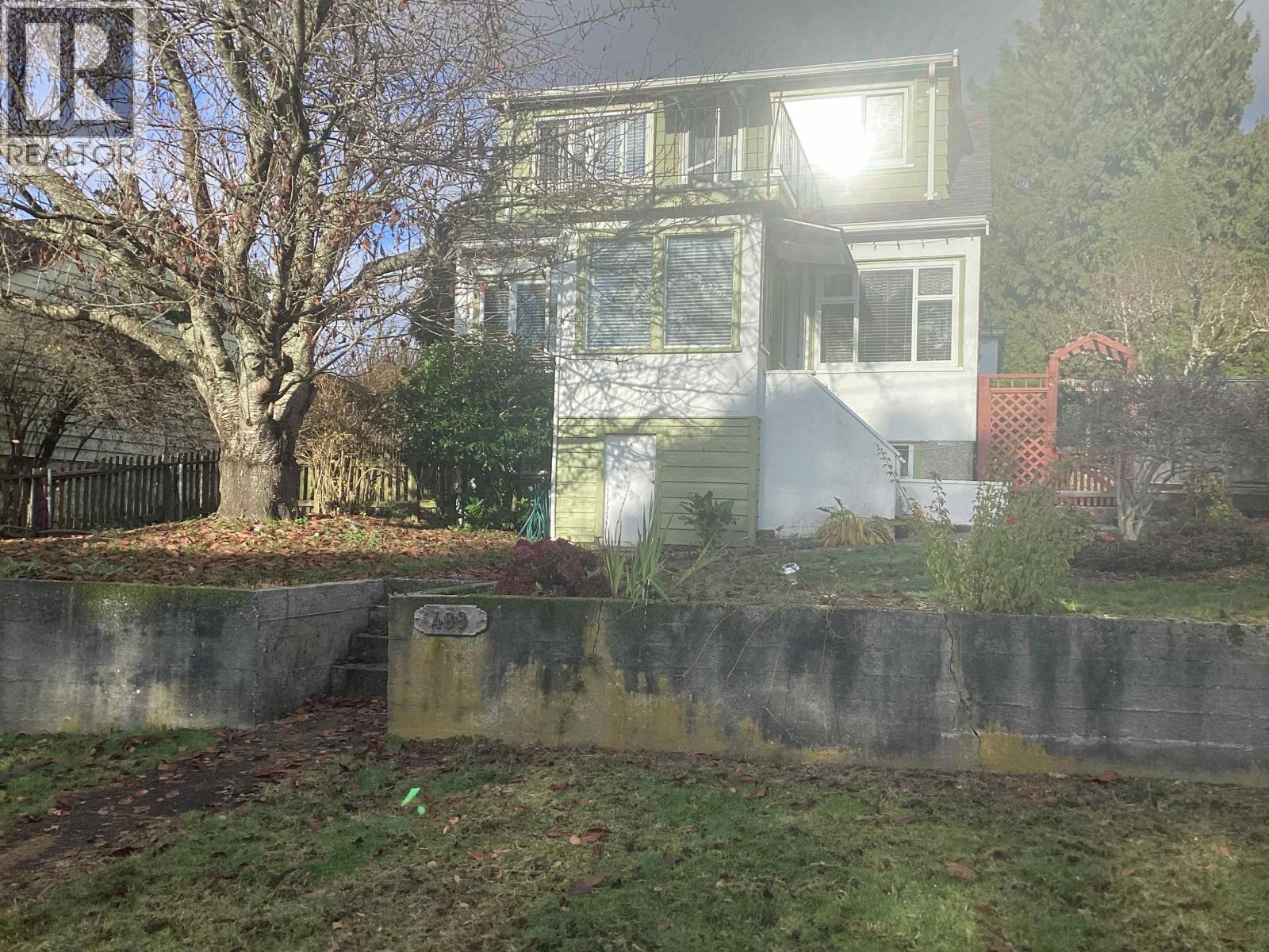 488 E 4th Street, North Vancouver, British Columbia  V7L 1J5 - Photo 1 - R3071981