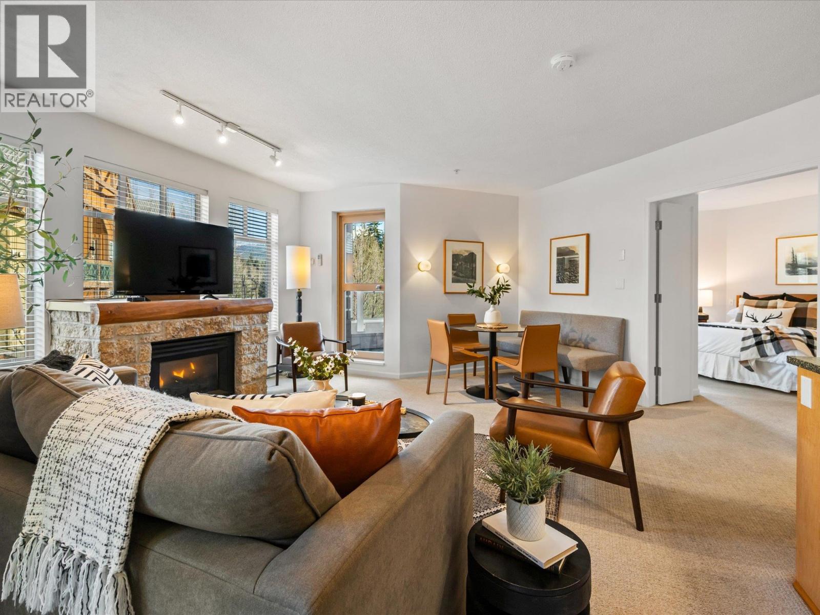 205 4338 Main Street, Whistler, British Columbia  V8E 1B4 - Photo 4 - R3071449