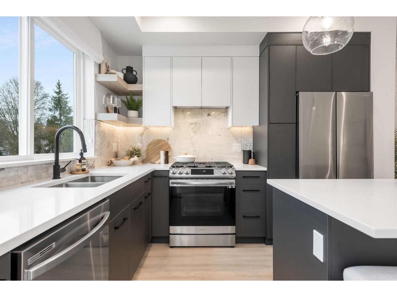 7 19330 Fairway Drive, Surrey, British Columbia  V3S 0B7 - Photo 2 - R3071998