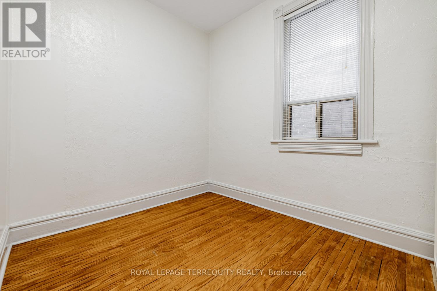 Main - 171 Christie Street, Toronto, Ontario  M6G 3B3 - Photo 7 - C12599438