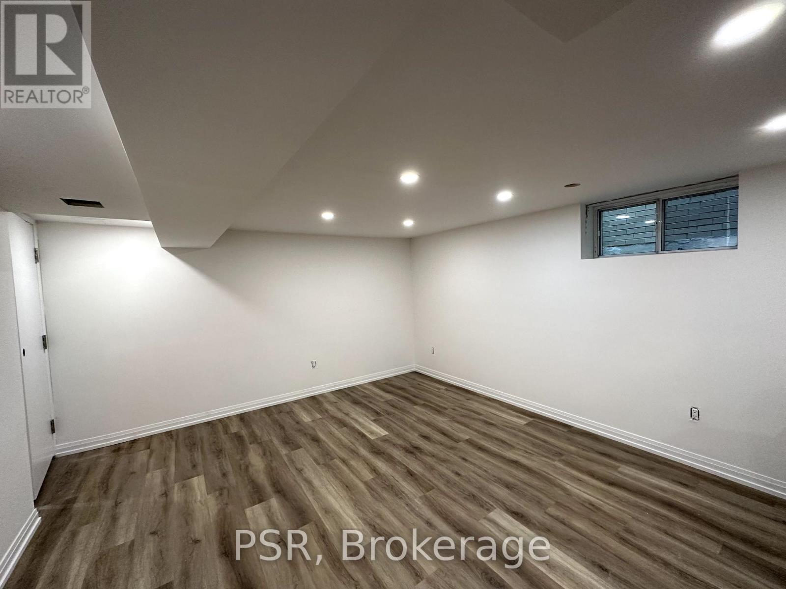 25 Coulson Avenue, Toronto, Ontario  M4V 1Y3 - Photo 34 - C12599302