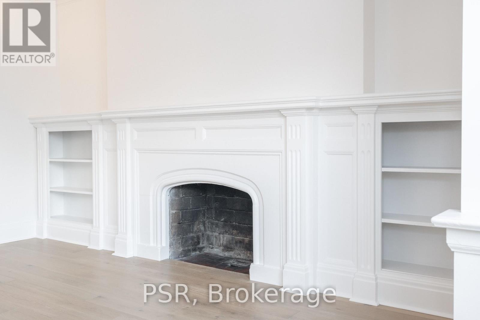 25 Coulson Avenue, Toronto, Ontario  M4V 1Y3 - Photo 4 - C12599302