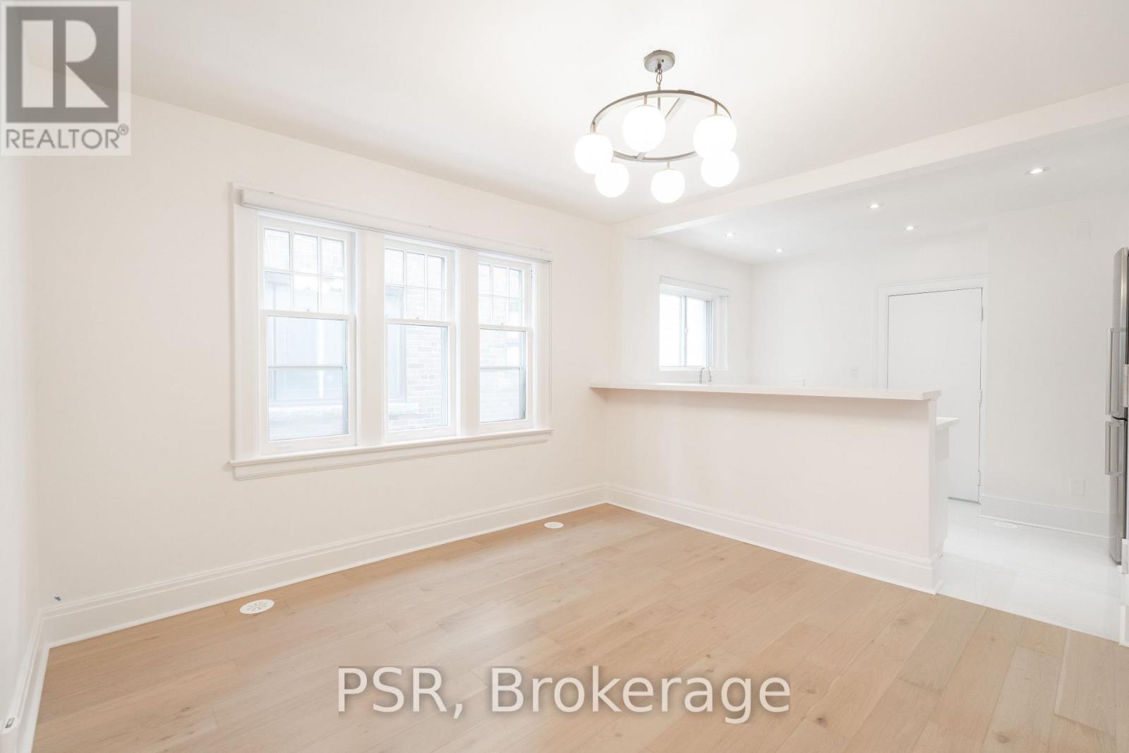 25 Coulson Avenue, Toronto, Ontario  M4V 1Y3 - Photo 11 - C12599302