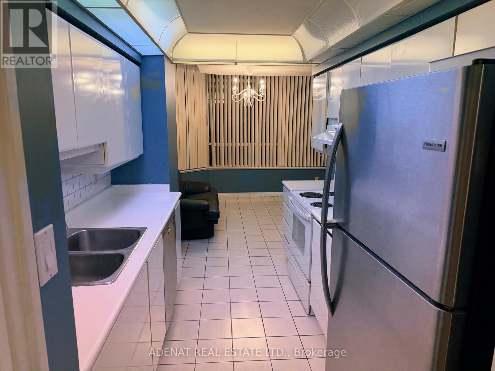 1810 - 7 Townsgate Drive, Vaughan, Ontario  L4J 7Z2 - Photo 25 - N12592682