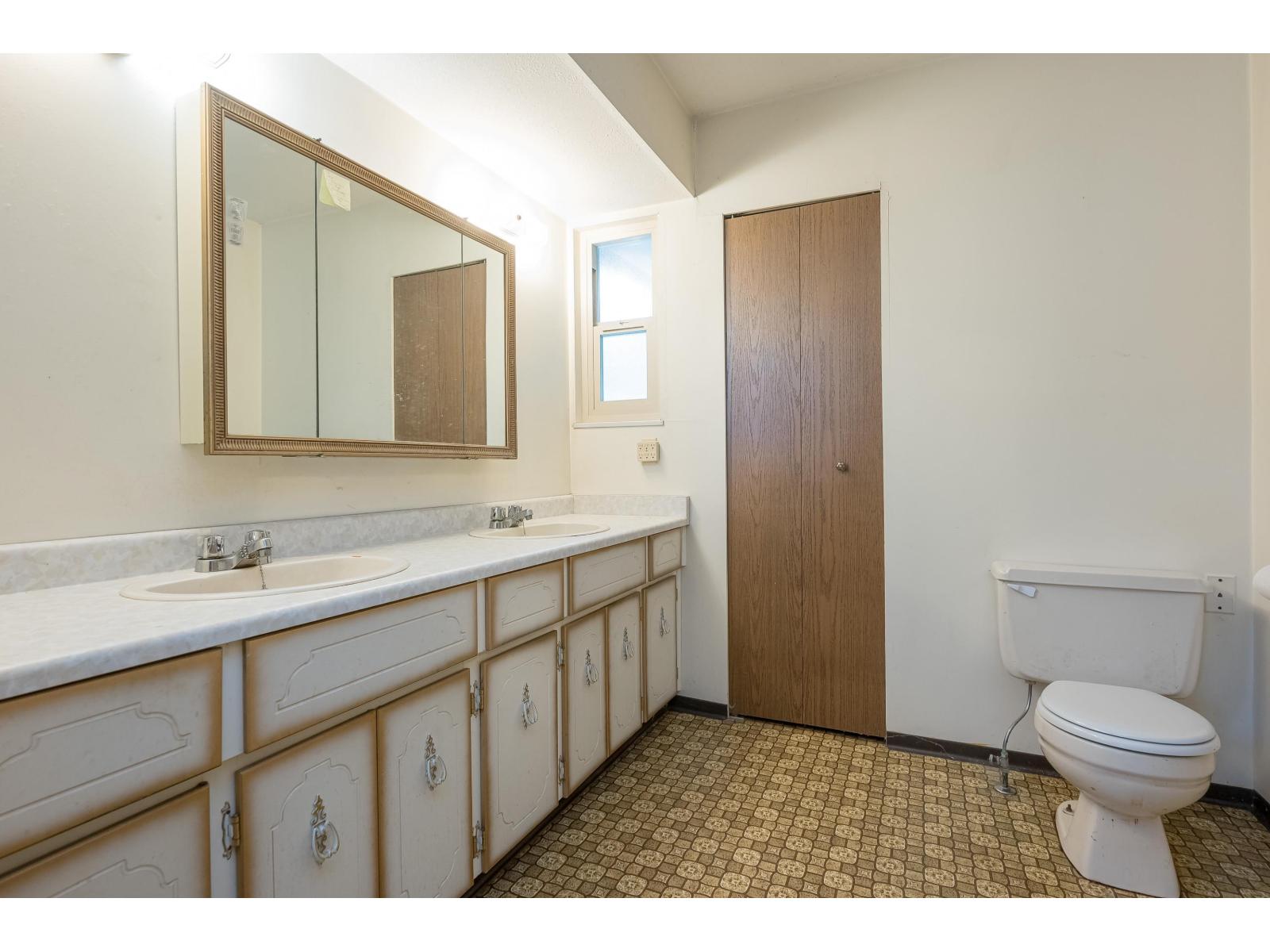 18270 58b Avenue, Surrey, British Columbia  V3S 5V9 - Photo 24 - R3071826