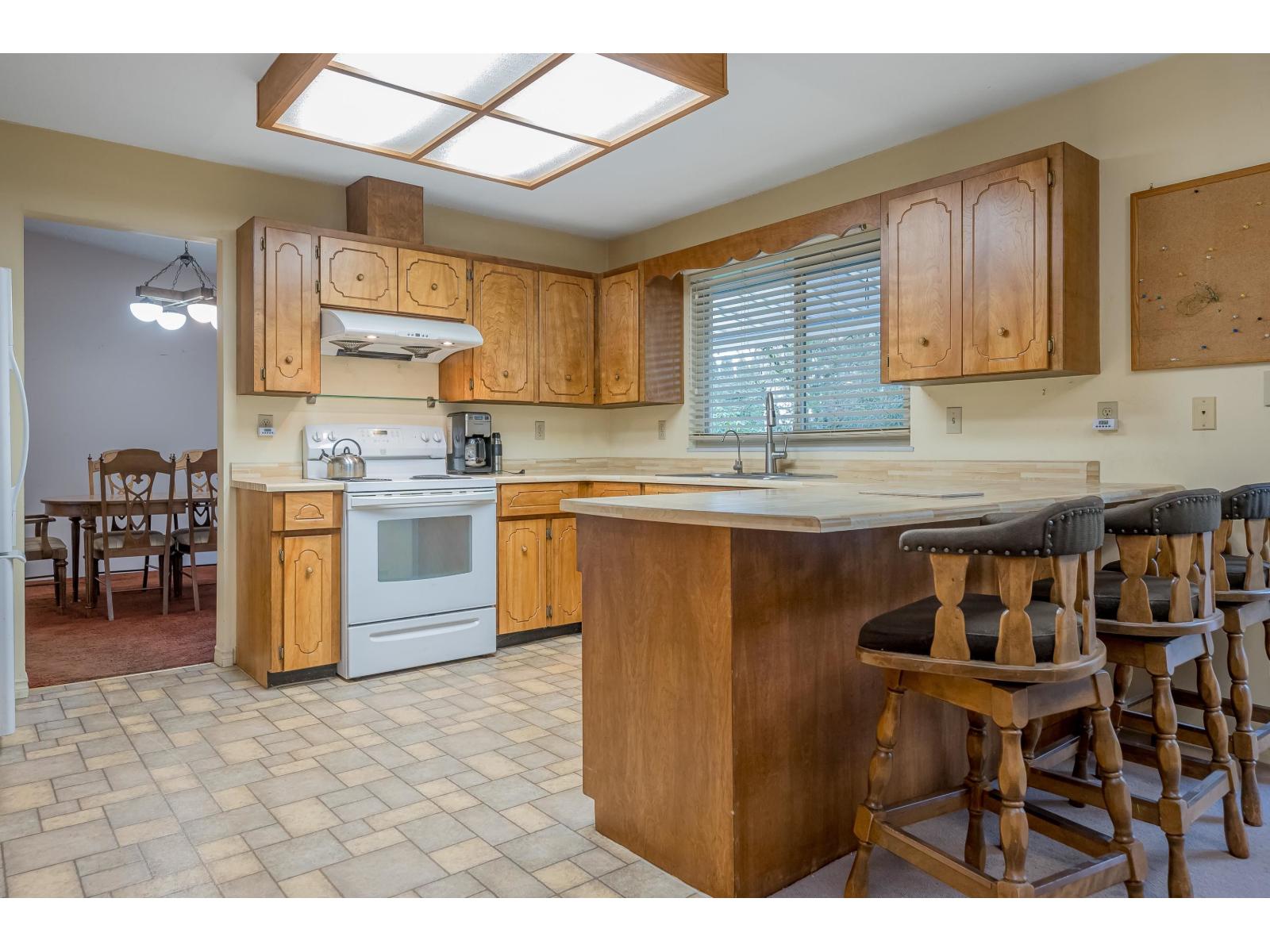 18270 58b Avenue, Surrey, British Columbia  V3S 5V9 - Photo 16 - R3071826