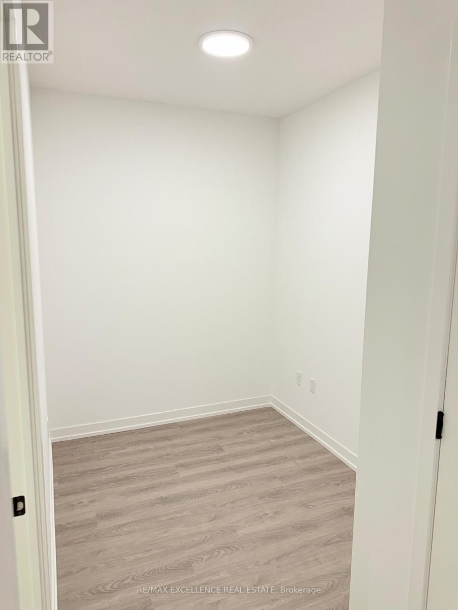 2307 - 08 Interchange Way, Vaughan, Ontario  L4K 0R2 - Photo 6 - N12599440