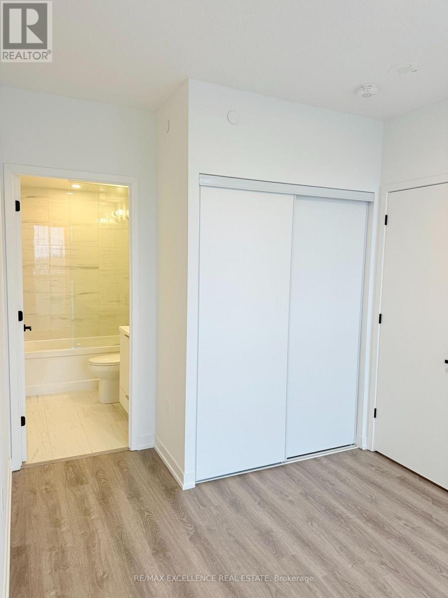 2307 - 08 Interchange Way, Vaughan, Ontario  L4K 0R2 - Photo 8 - N12599440