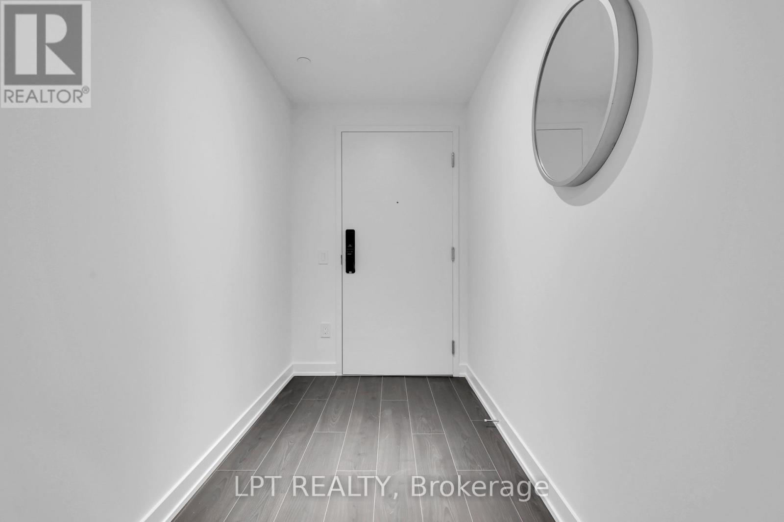 223 - 28 Ann Street, Mississauga, Ontario  L5G 0E1 - Photo 2 - W12598528