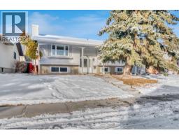 124 Deercrest Close SE Deer Ridge