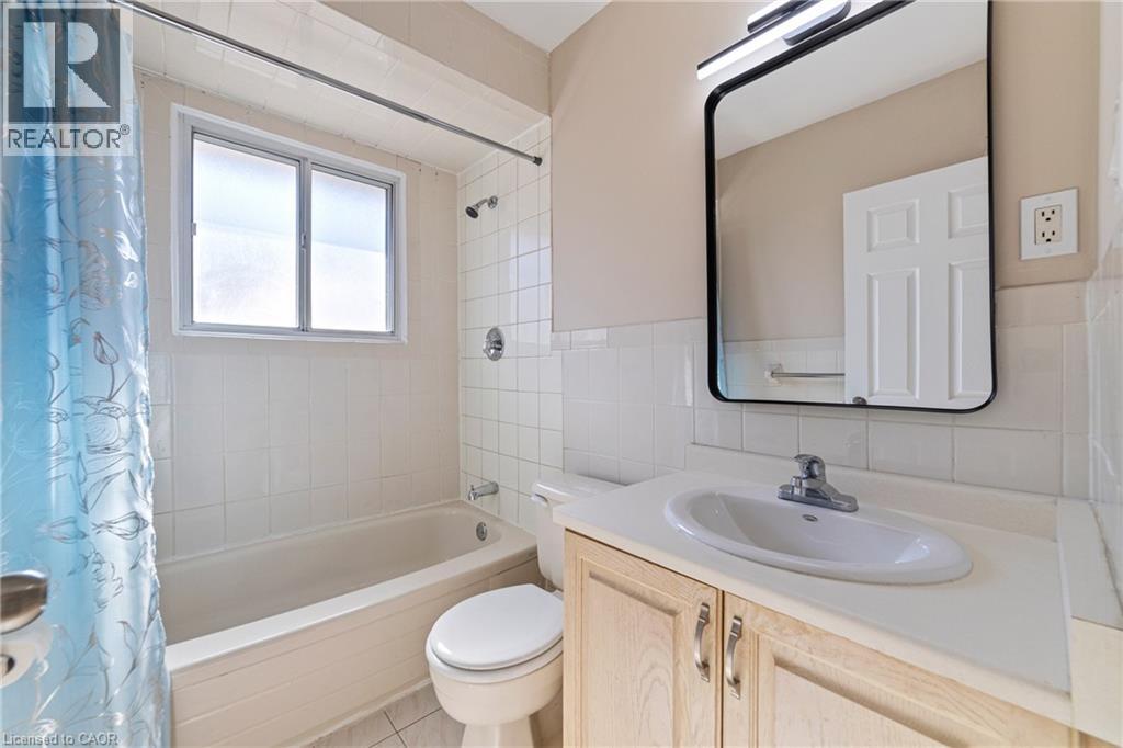 131 Sanatorium Road, Hamilton, Ontario  L9C 1Y9 - Photo 12 - 40792241