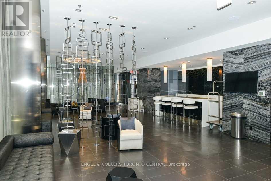 1101 - 28 Ted Rogers Way, Toronto, Ontario  M4Y 2J4 - Photo 16 - C12599460