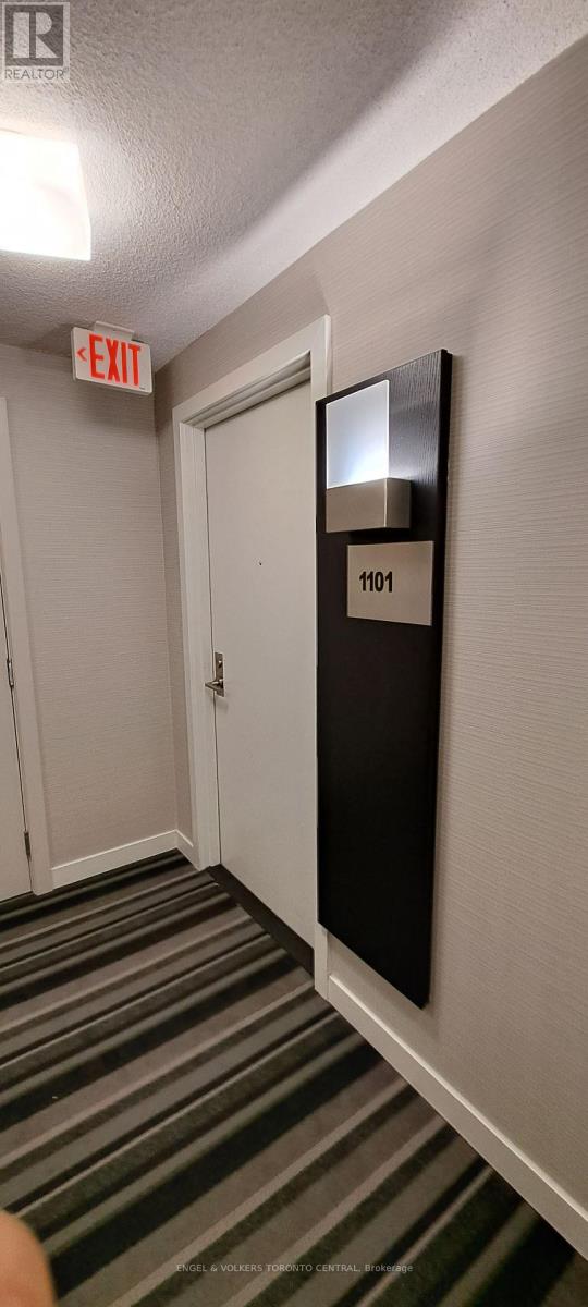 1101 - 28 Ted Rogers Way, Toronto, Ontario  M4Y 2J4 - Photo 5 - C12599460