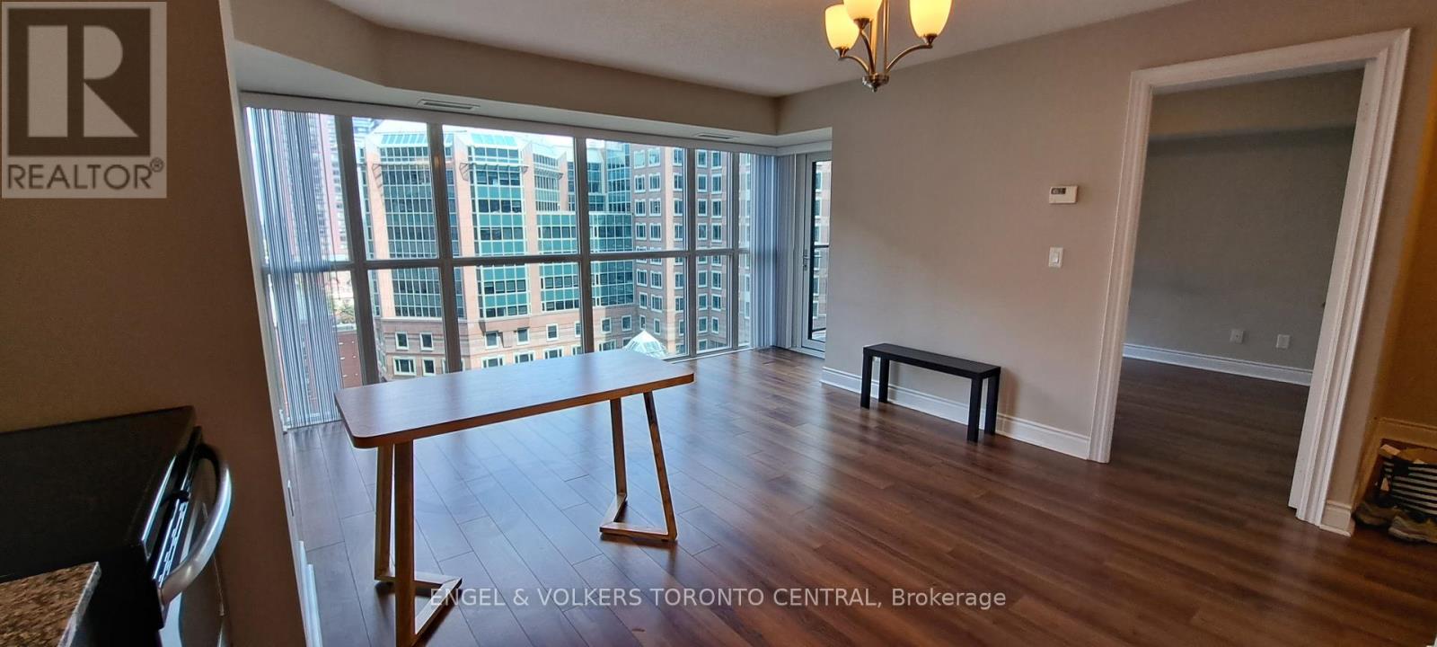 1101 - 28 Ted Rogers Way, Toronto, Ontario  M4Y 2J4 - Photo 7 - C12599460