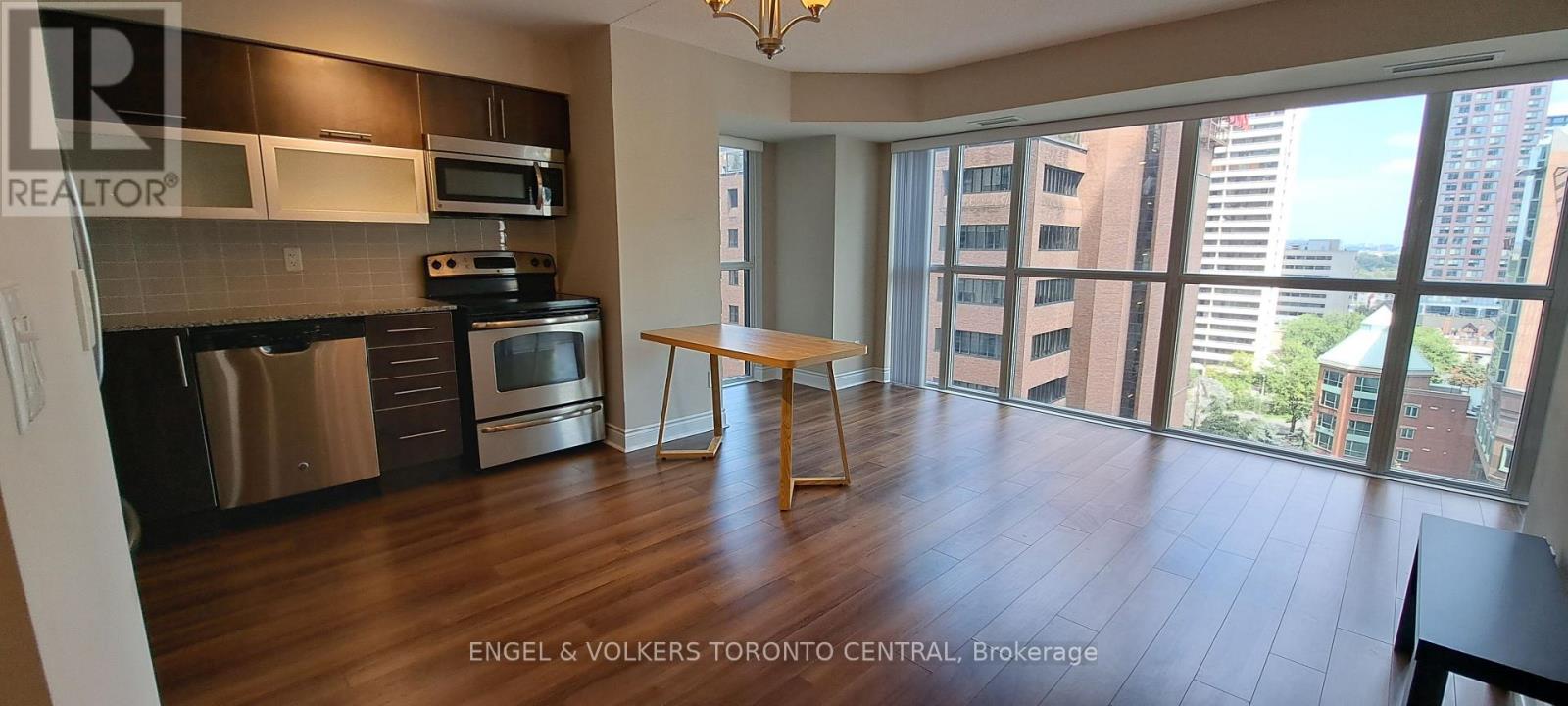 1101 - 28 Ted Rogers Way, Toronto, Ontario  M4Y 2J4 - Photo 8 - C12599460