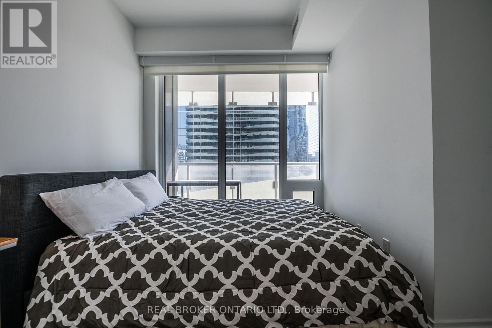 1309 - 197 Yonge Street, Toronto, Ontario  M5B 1M4 - Photo 10 - C12599528